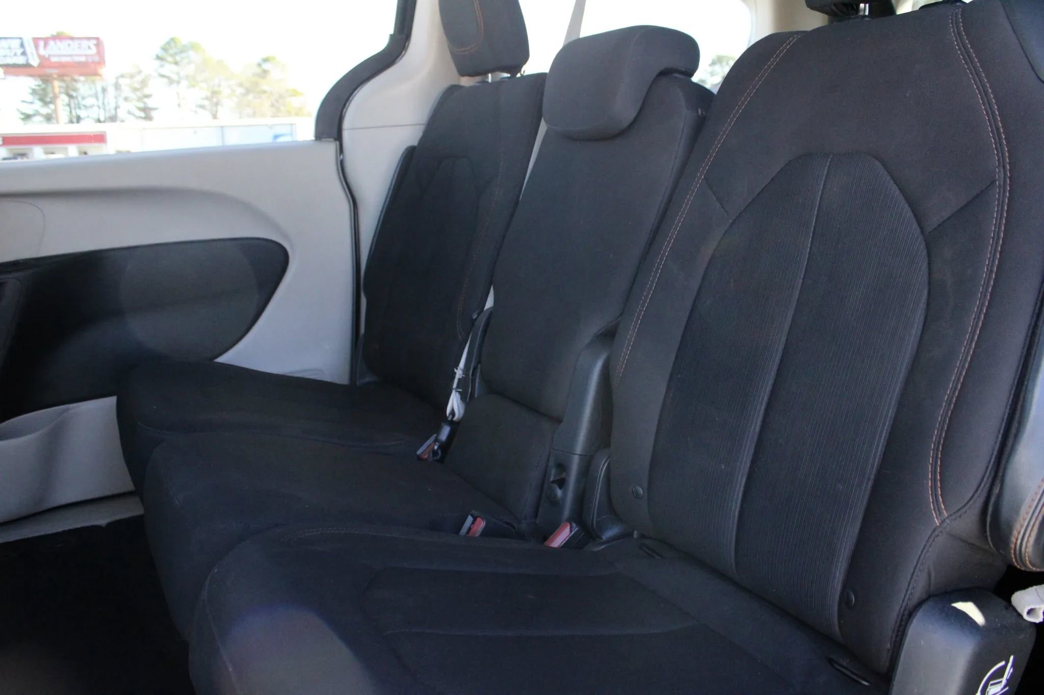 Used 2017 Chrysler Pacifica LX image 14