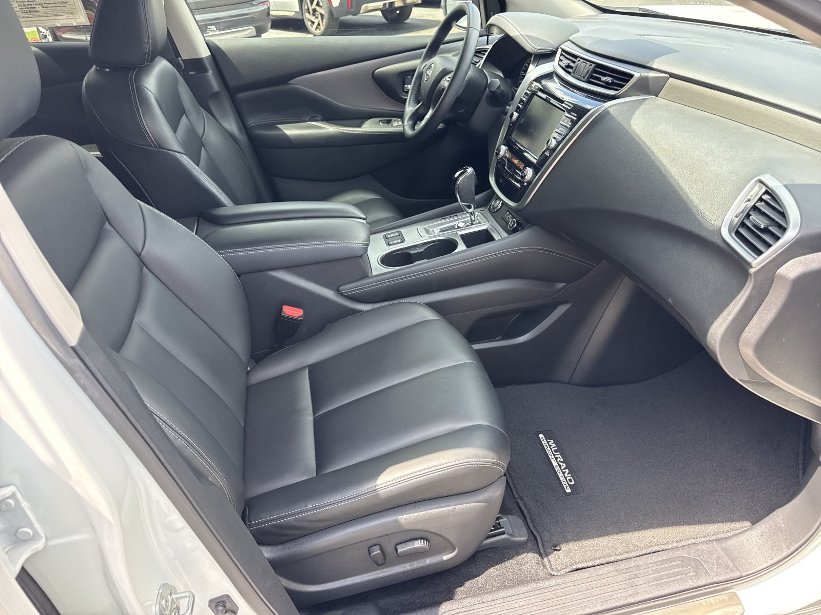 Used 2024 Nissan Murano SV w/ SV Midnight Edition Package FWD image 30