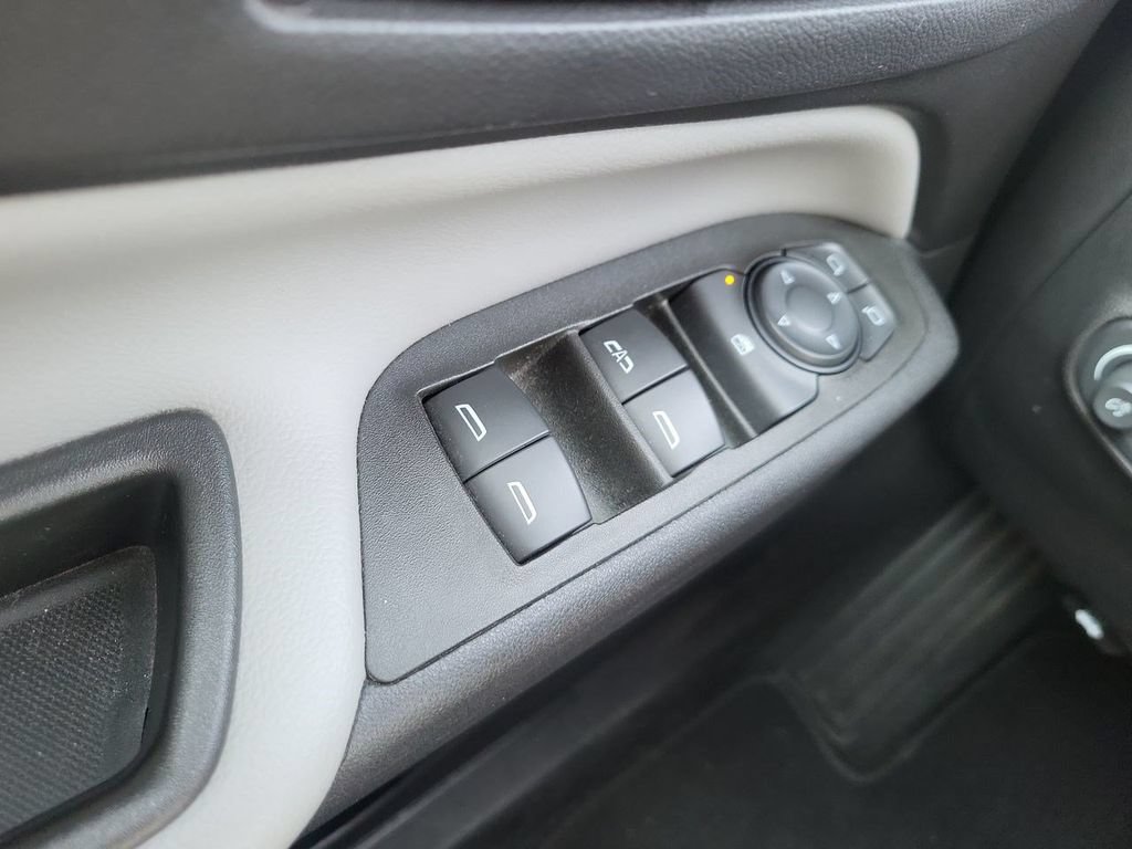 Used 2023 Chevrolet Equinox LS w/ LS Convenience Package AWD/4WD image 28