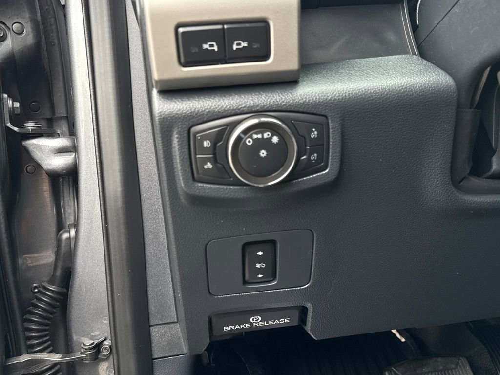 Used 2022 Ford F250 Lariat w/ Black Appearance Package image 36