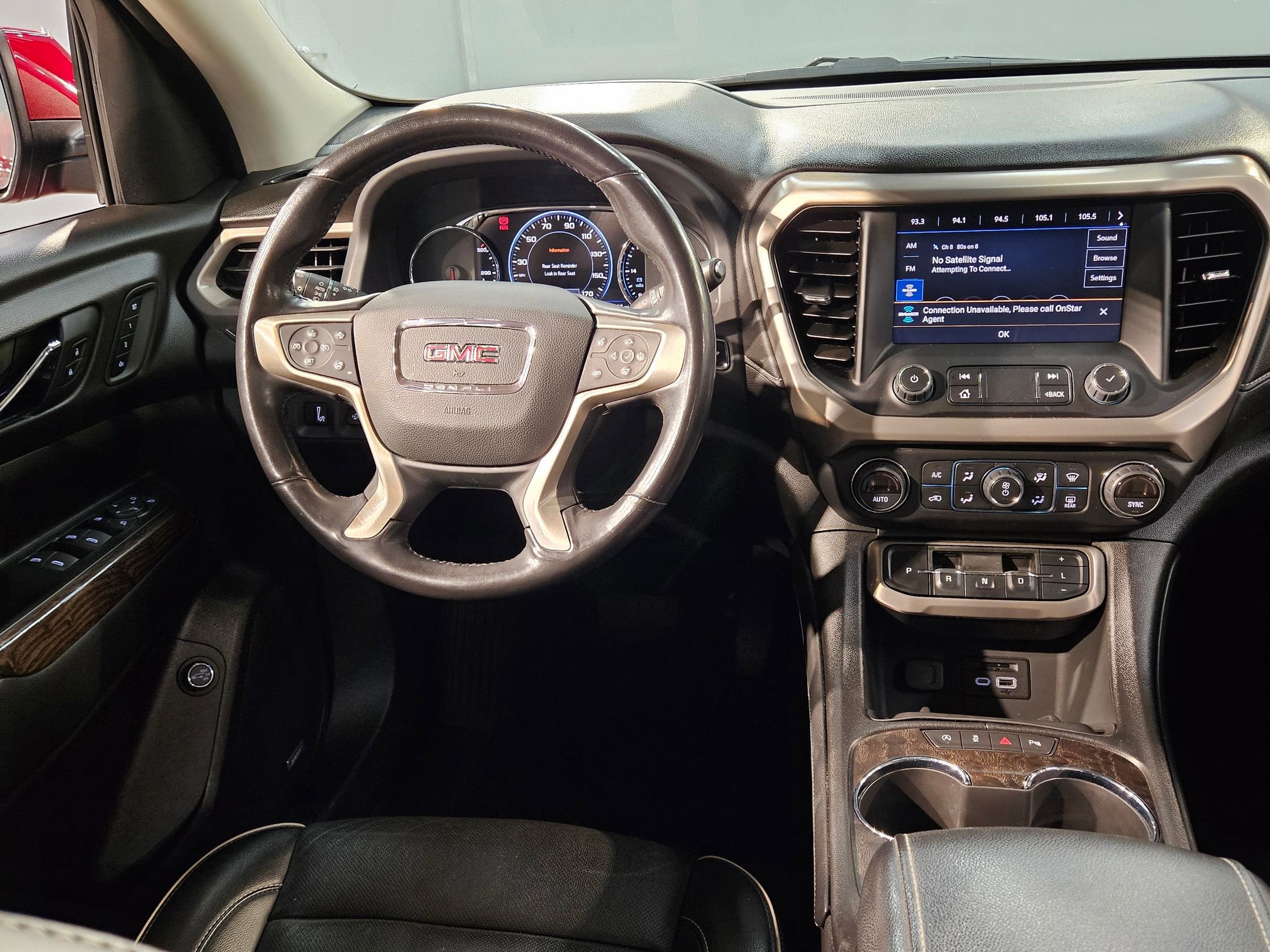 Used 2022 GMC Acadia Denali image 9