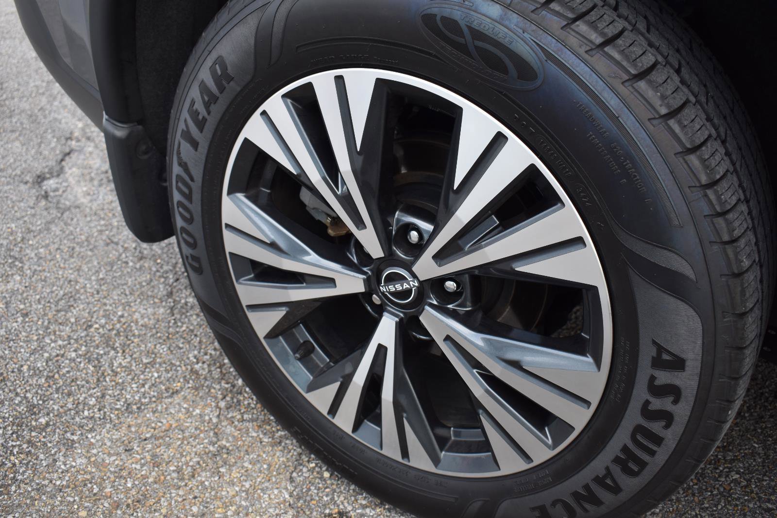 Certified 2023 Nissan Rogue SV image 13