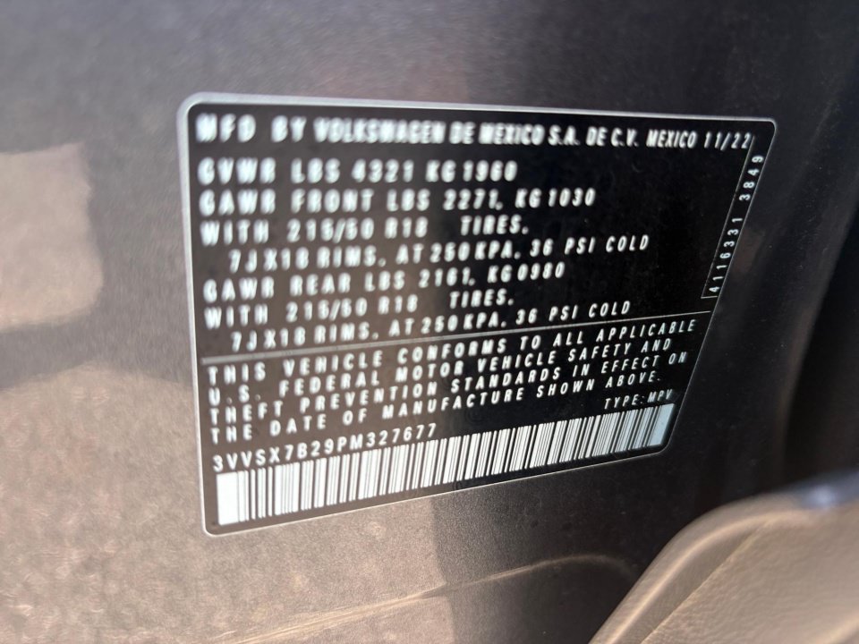 Certified 2023 Volkswagen Taos SE FWD image 35