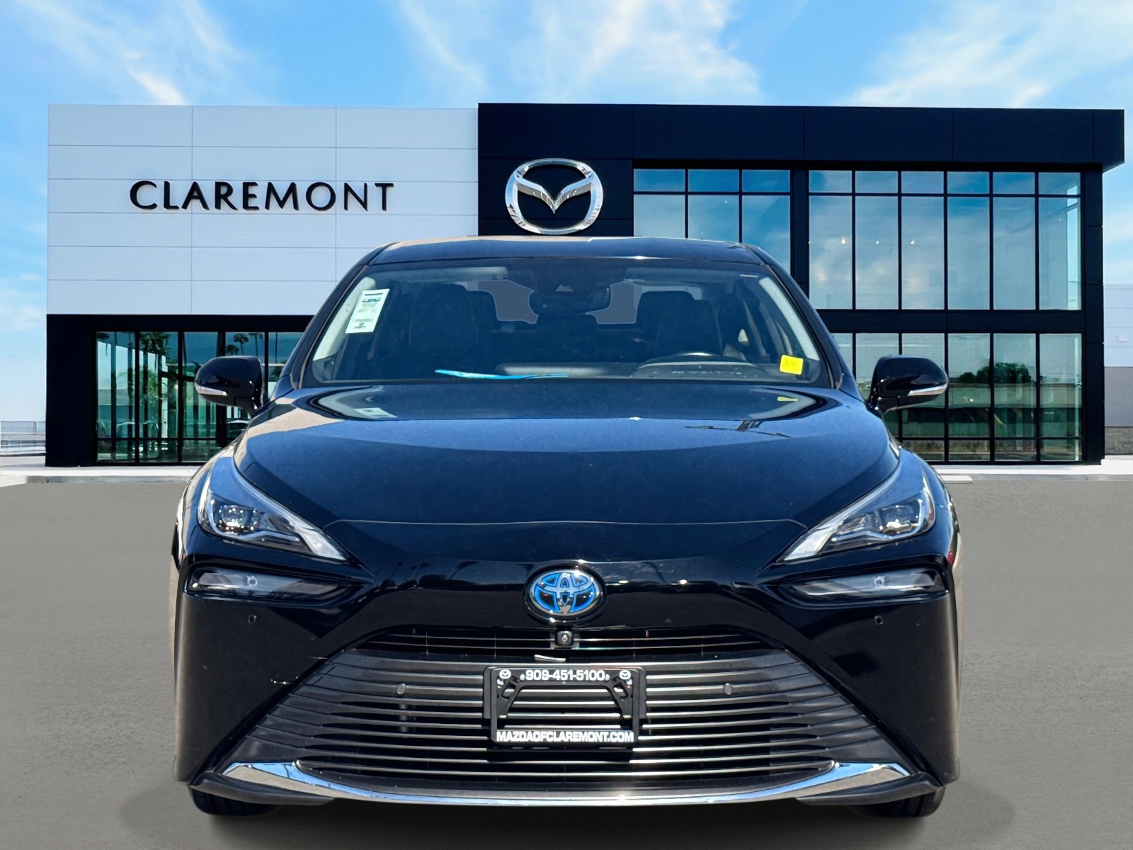 Used 2022 Toyota Mirai image 2