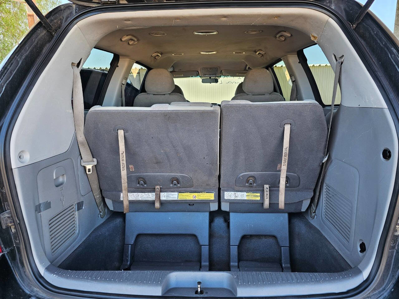 Used 2014 Kia Sedona LX image 11