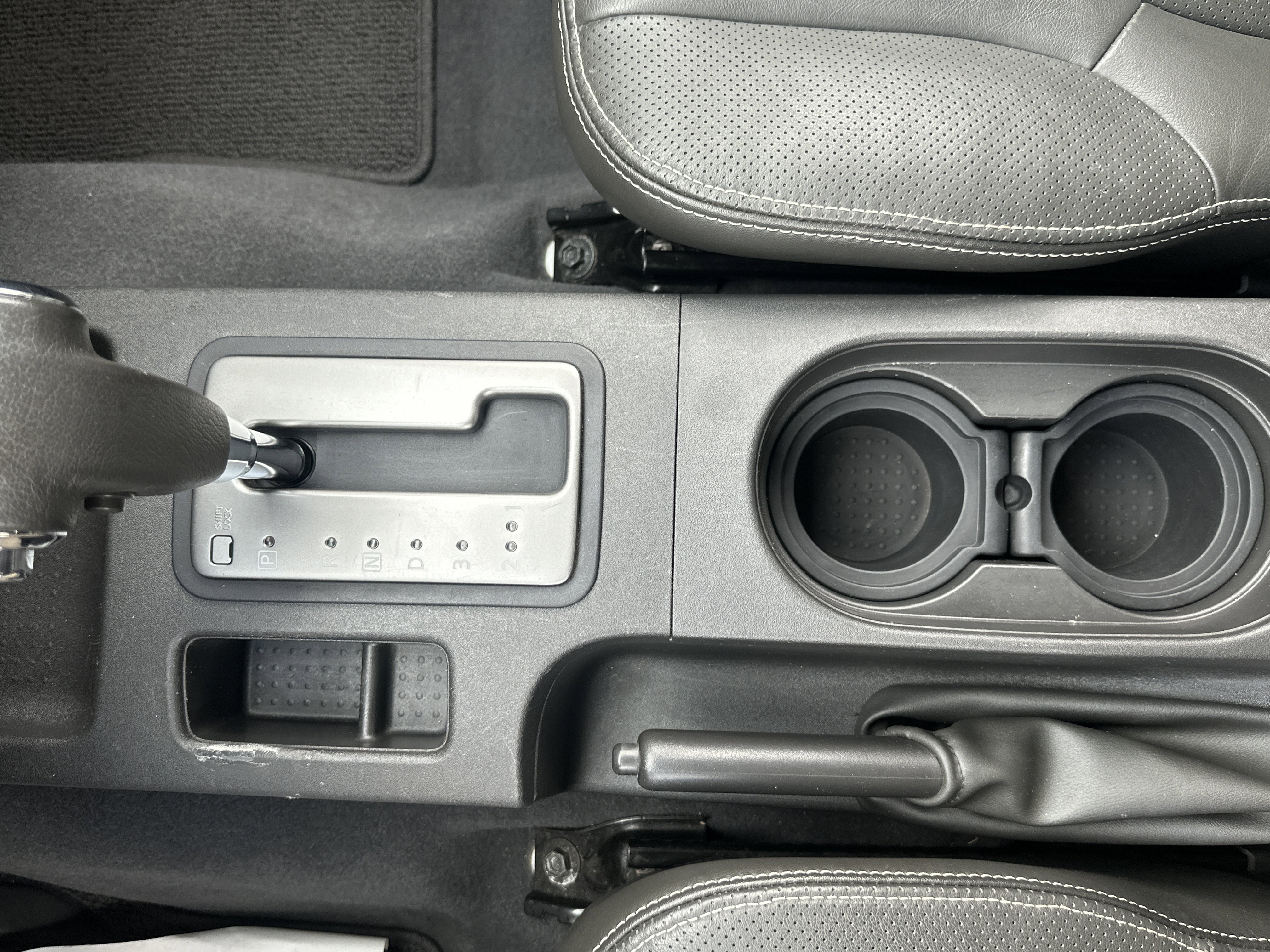 Used 2018 Nissan Frontier PRO-4X w/ Pro-4x Luxury Package image 25