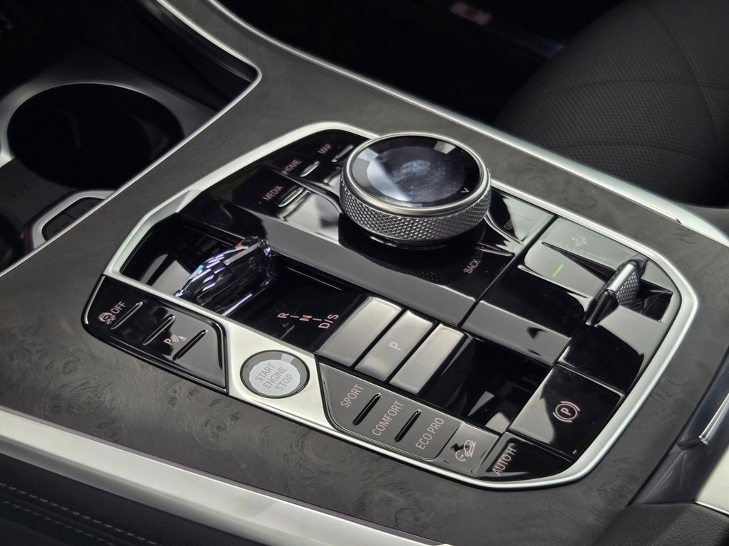 New 2026 BMW X7 xDrive40i w/ Executive Package image 22