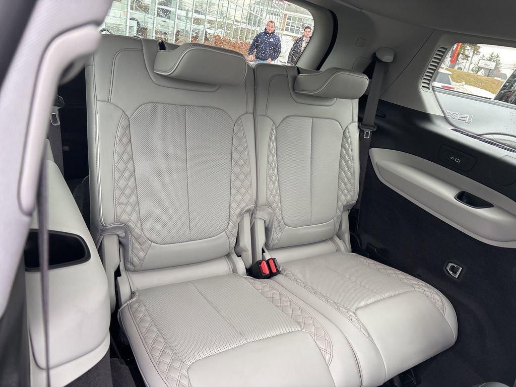 Used 2021 Jeep Grand Cherokee L Summit w/ Luxury Tech Group V image 34