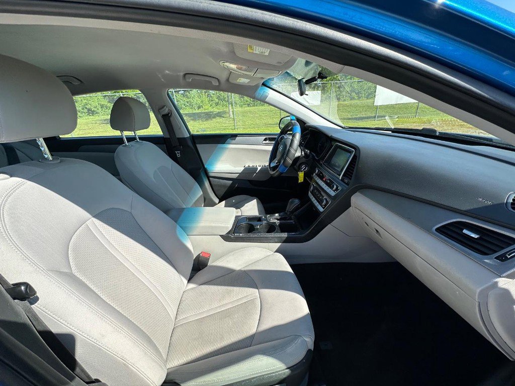 Used 2018 Hyundai Sonata SE w/ Cargo Package FWD image 8