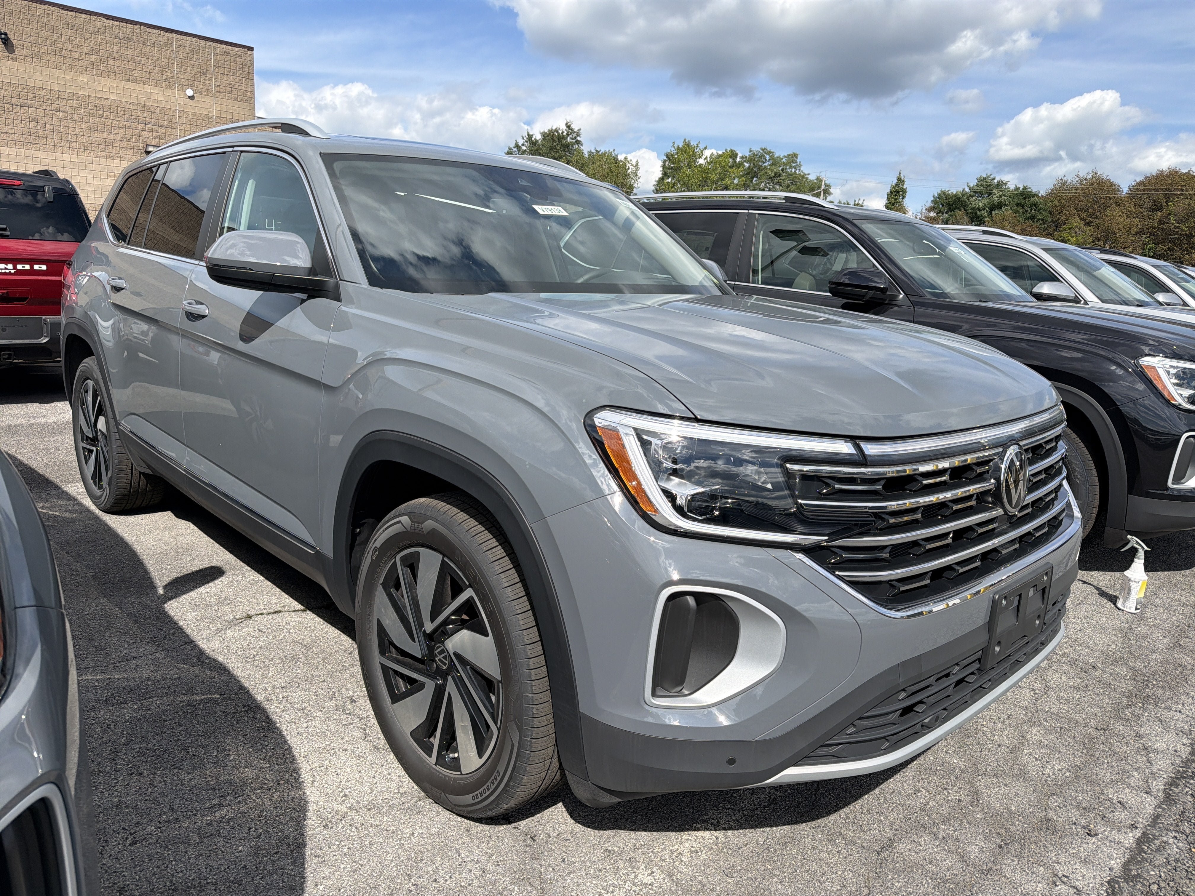 New 2026 Volkswagen Atlas SEL AWD/4WD image 2