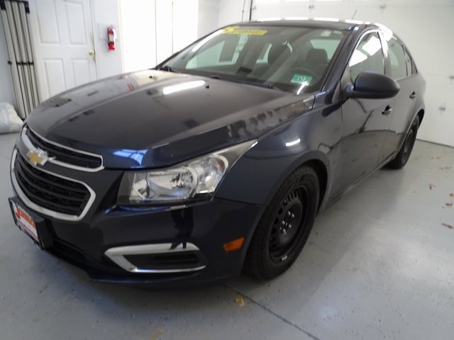 Used 2015 Chevrolet Cruze LS image 11