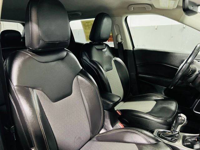Used 2020 Jeep Compass Latitude w/ Popular Equipment Group AWD/4WD image 32