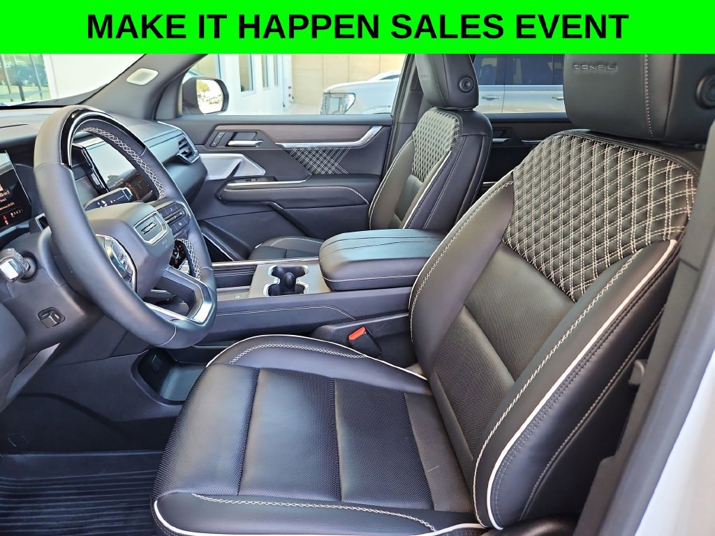Used 2025 GMC Acadia Denali w/ Super Cruise Package FWD image 9
