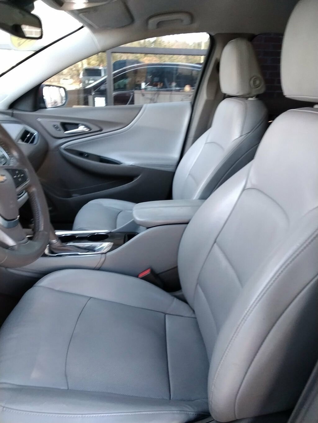 Used 2017 Chevrolet Malibu Premier w/ Driver Confidence Package image 7