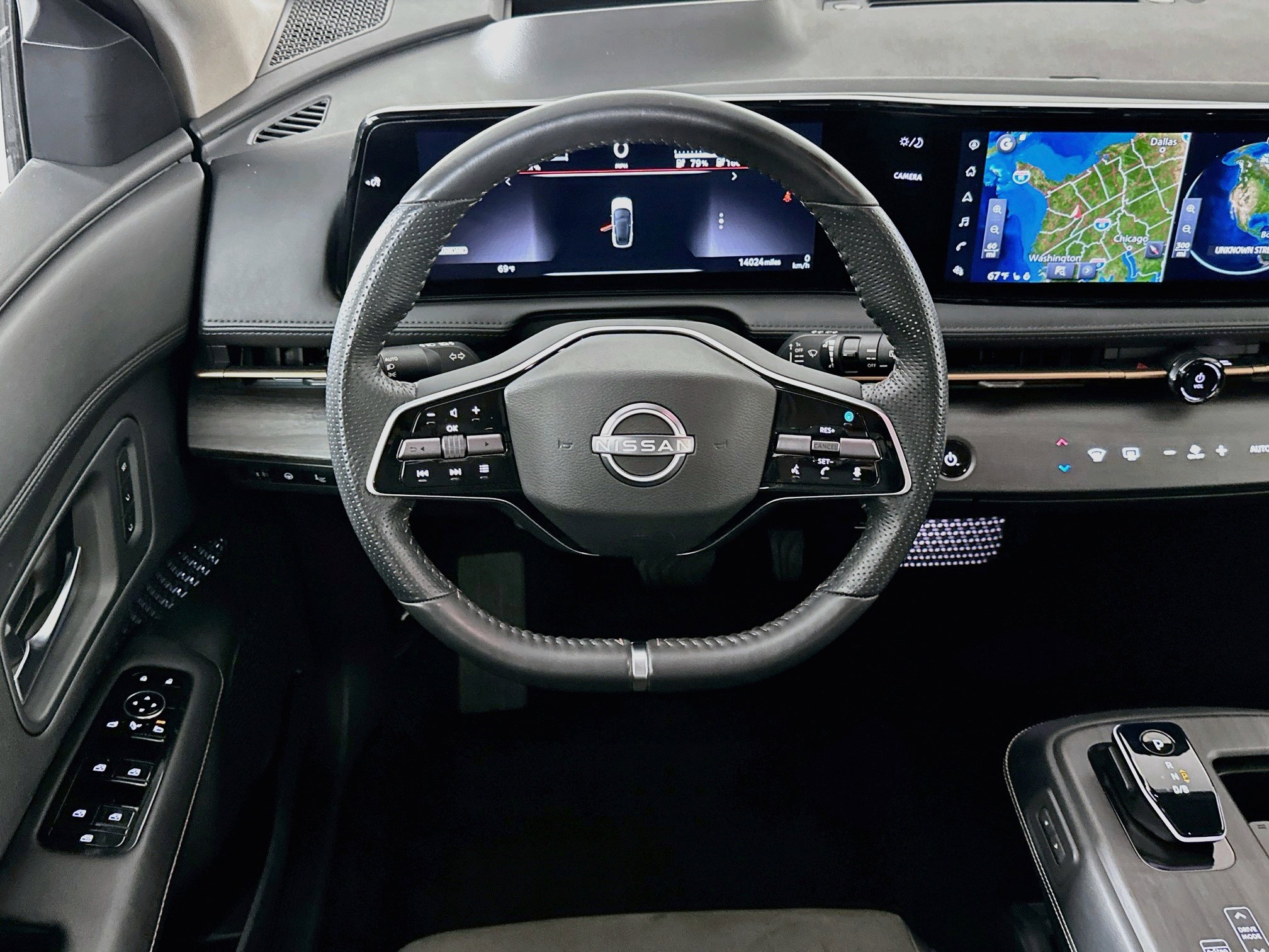 Used 2023 Nissan Ariya FWD image 18