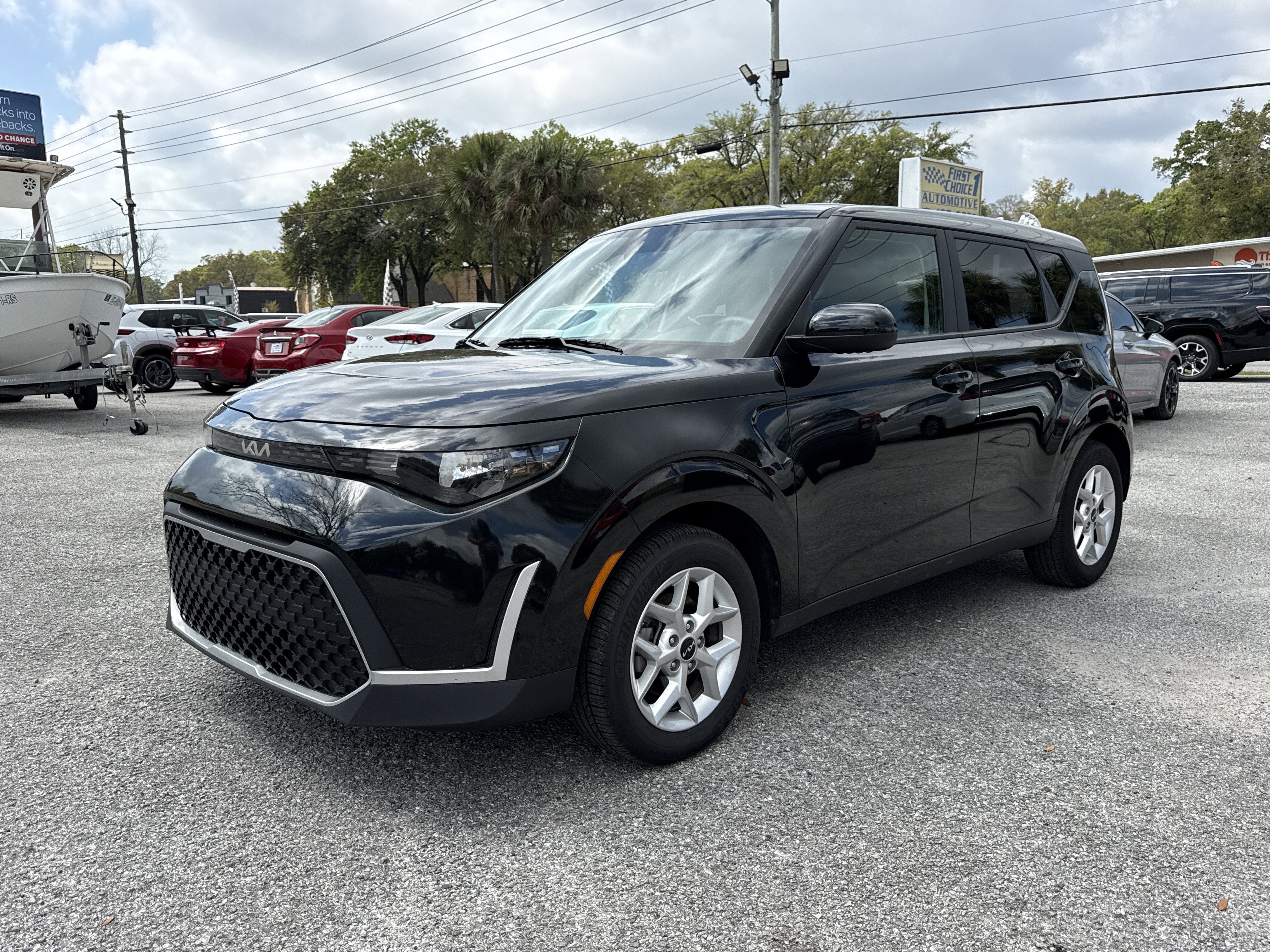 Used 2025 Kia Soul LX w/ LX Technology Package image 1