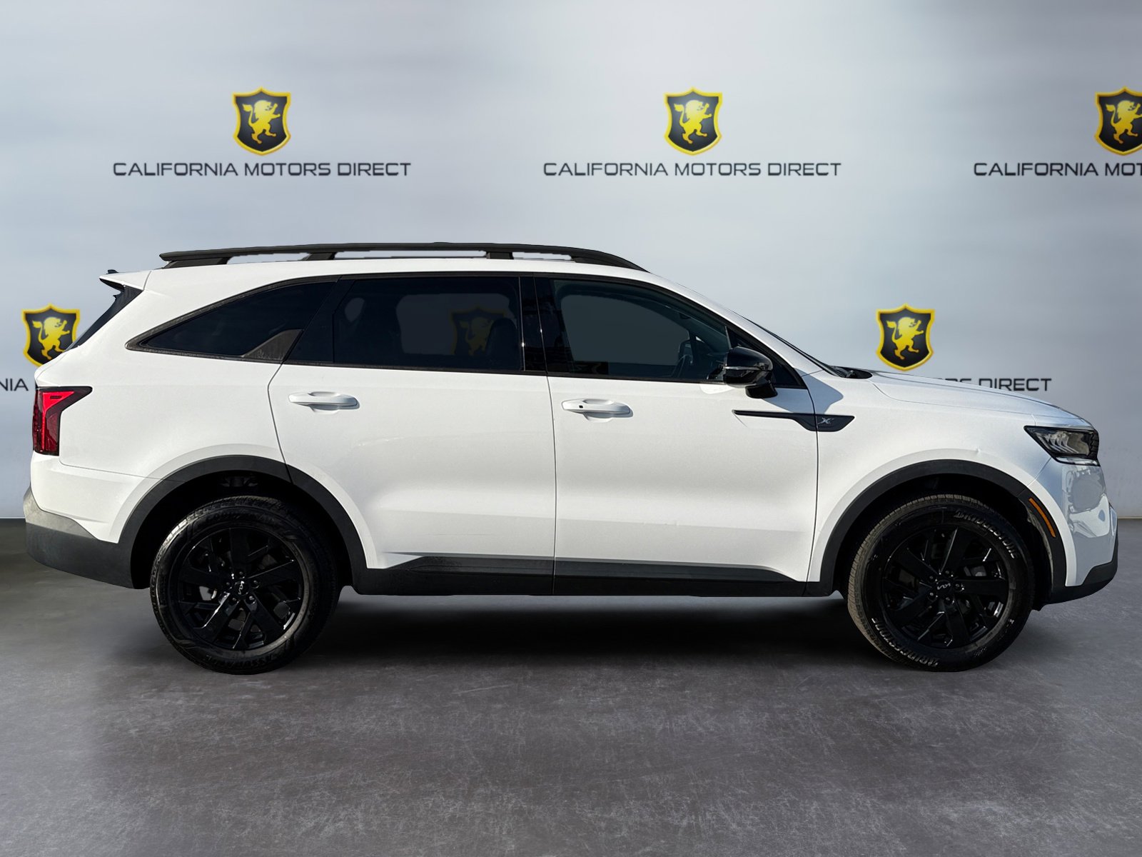 Used 2022 Kia Sorento S w/ Panoramic Sunroof Package image 6