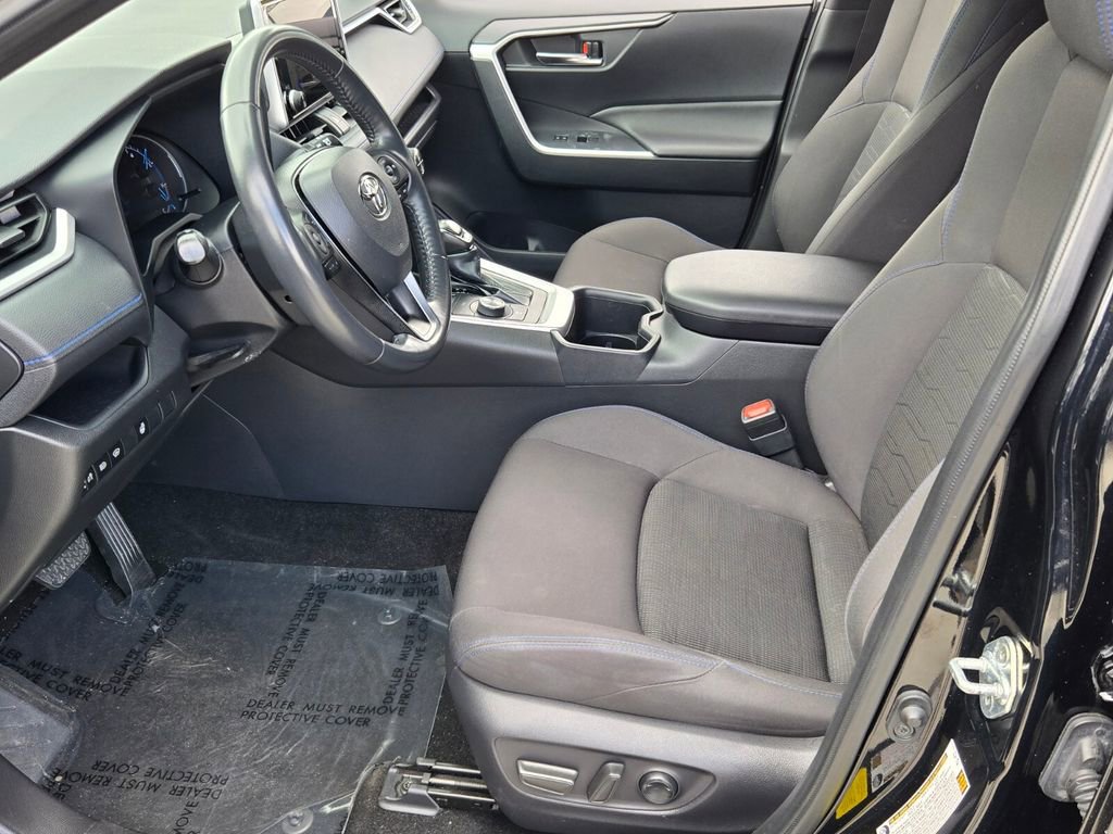 Used 2023 Toyota RAV4 SE w/ SE Grade Weather Package image 10