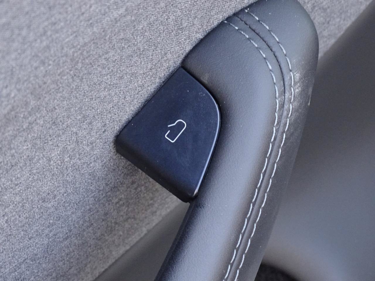 Used 2024 Tesla Model 3 Standard Range RWD image 16