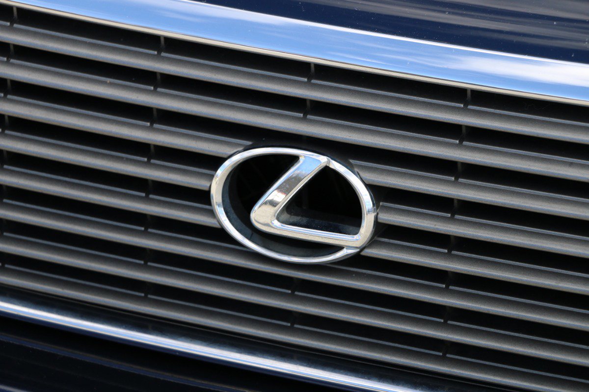 Used 1998 Lexus LS 400 image 12