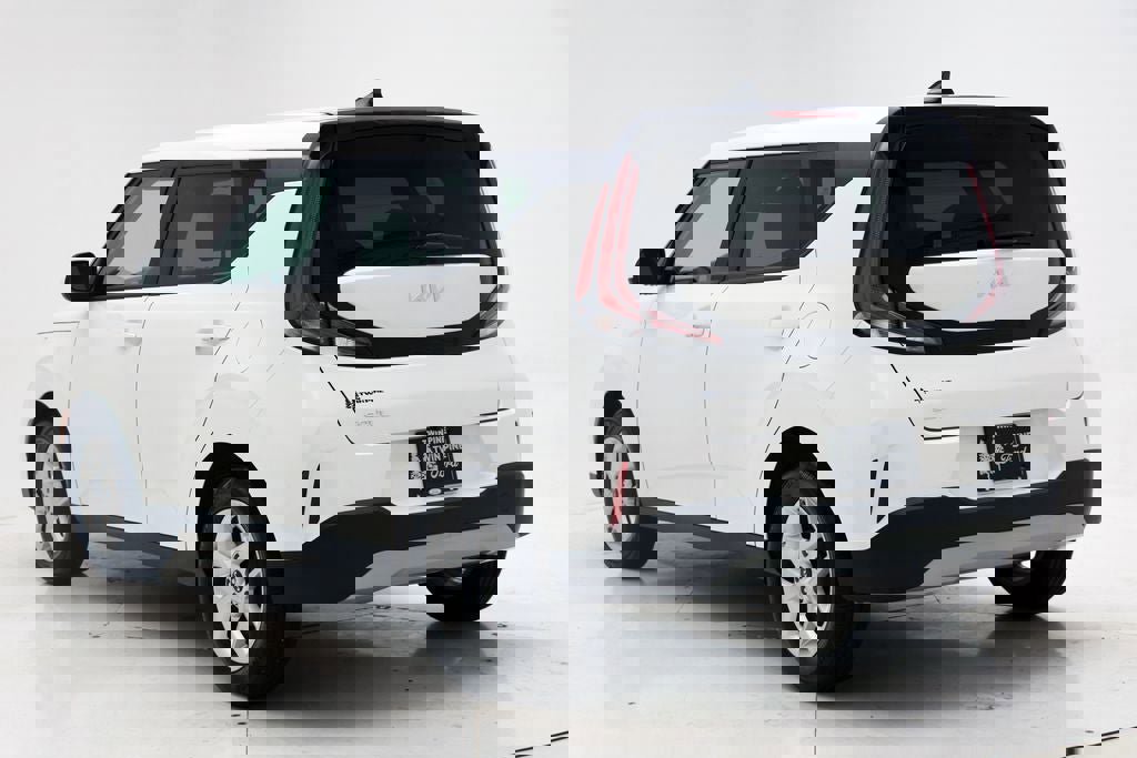 Used 2023 Kia Soul LX w/ Option Group 015 image 6