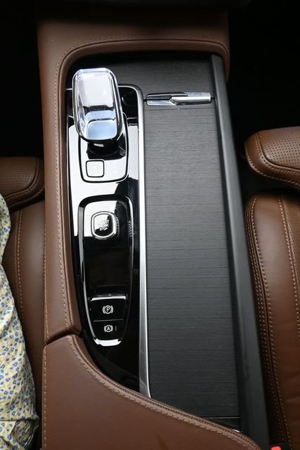 Used 2023 Volvo XC90 B6 Ultimate w/ Protection Package AWD/4WD image 11