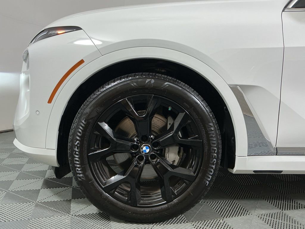 Certified 2025 BMW X7 xDrive40i w/ Premium Package image 8