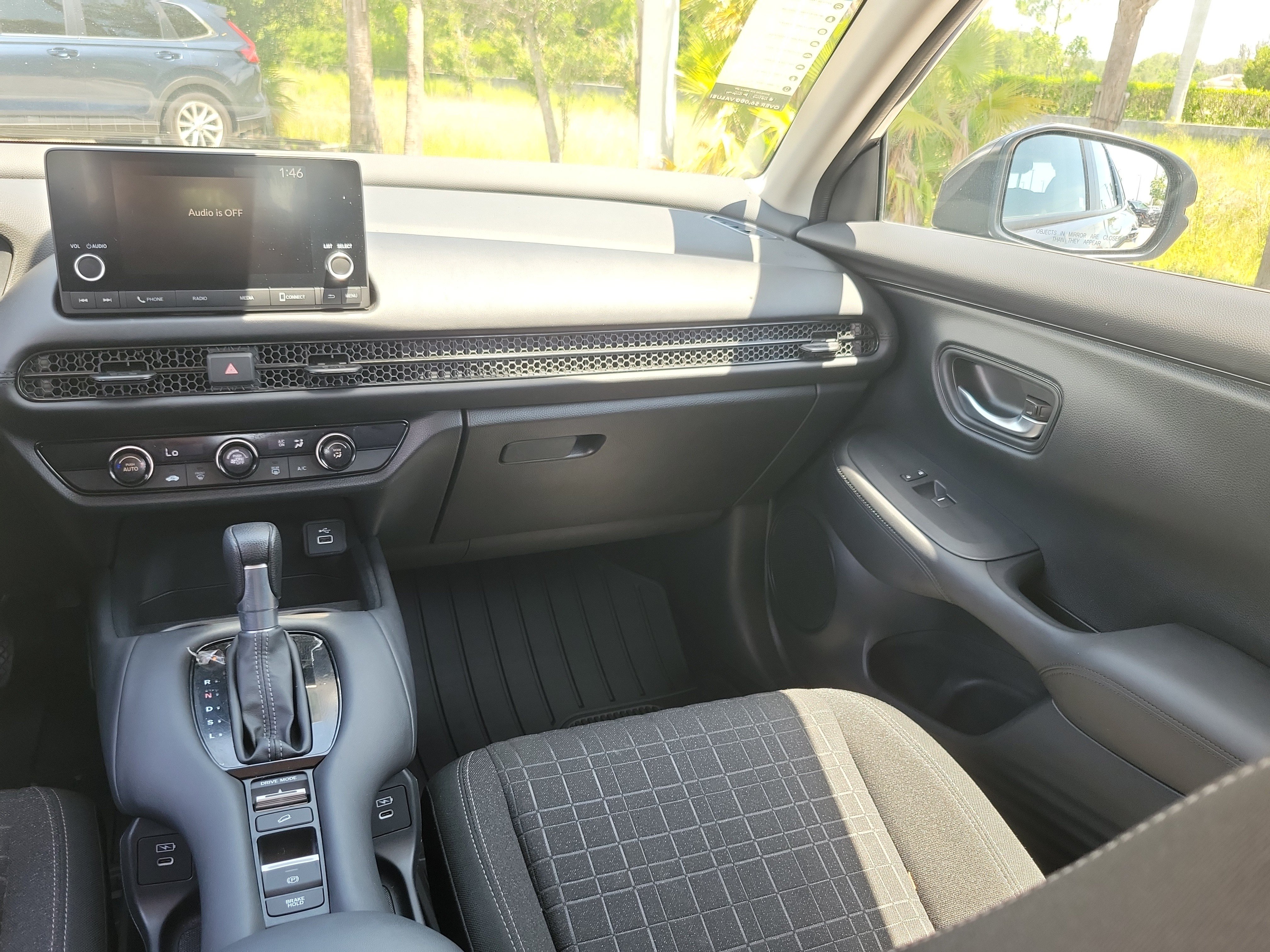 Used 2024 Honda HR-V LX image 19