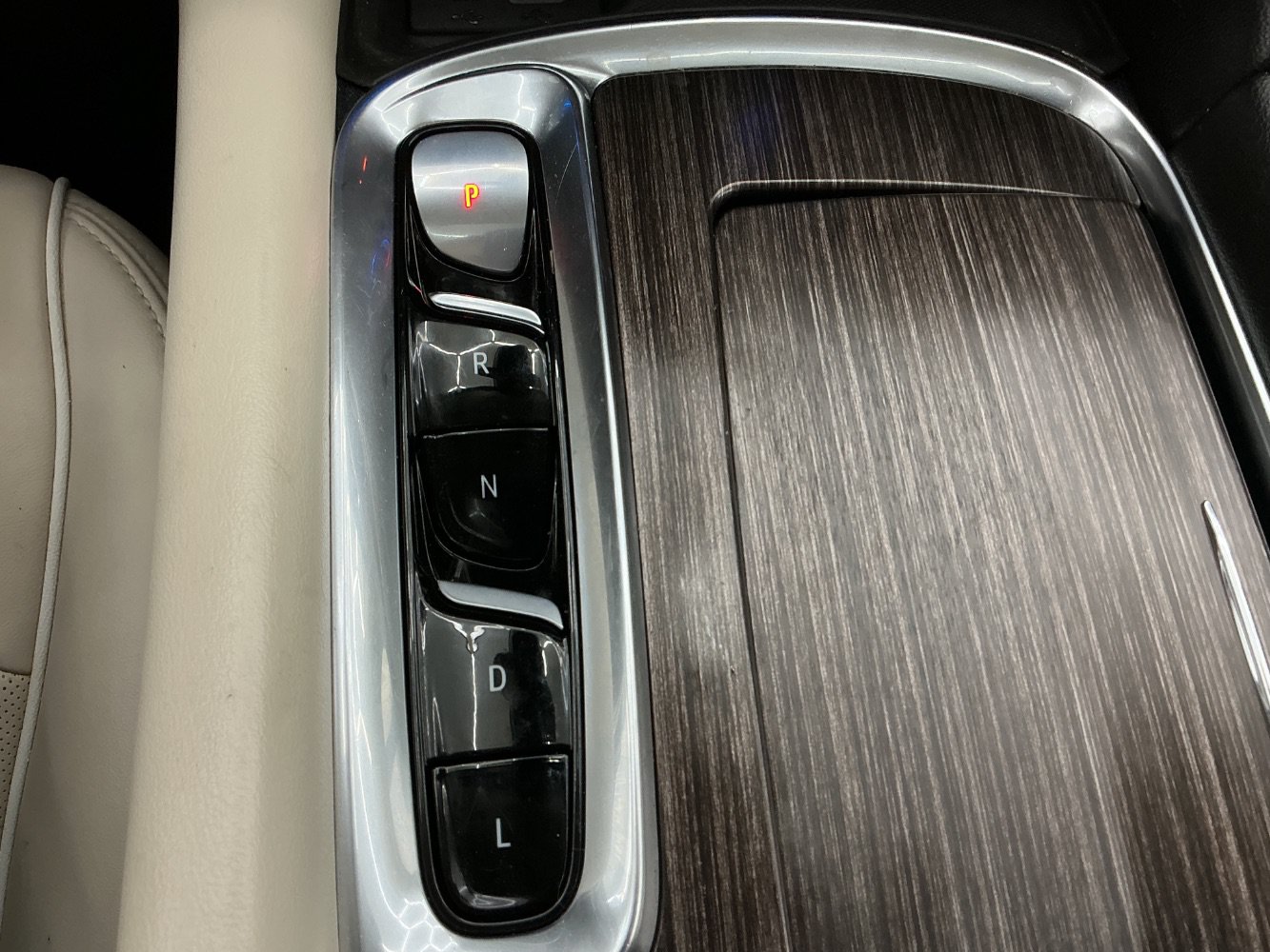 Used 2022 Buick Enclave Avenir w/ Trailering Package, 5000 lbs. AWD/4WD image 38