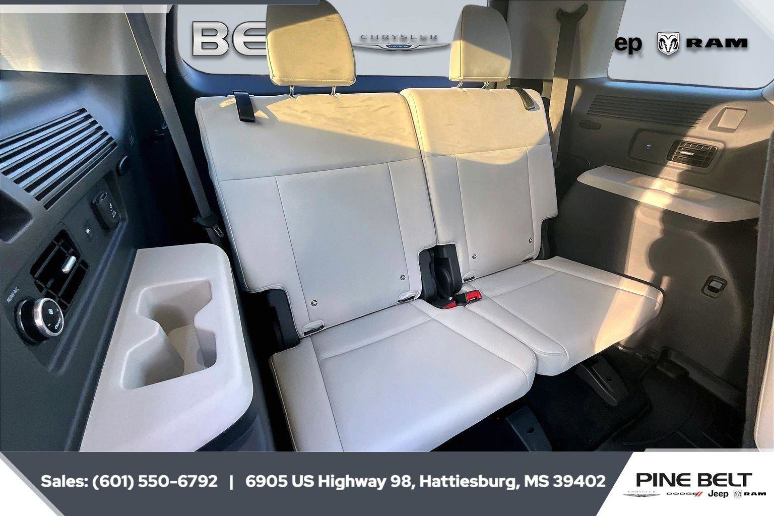 Used 2025 Hyundai Santa Fe Calligraphy image 21