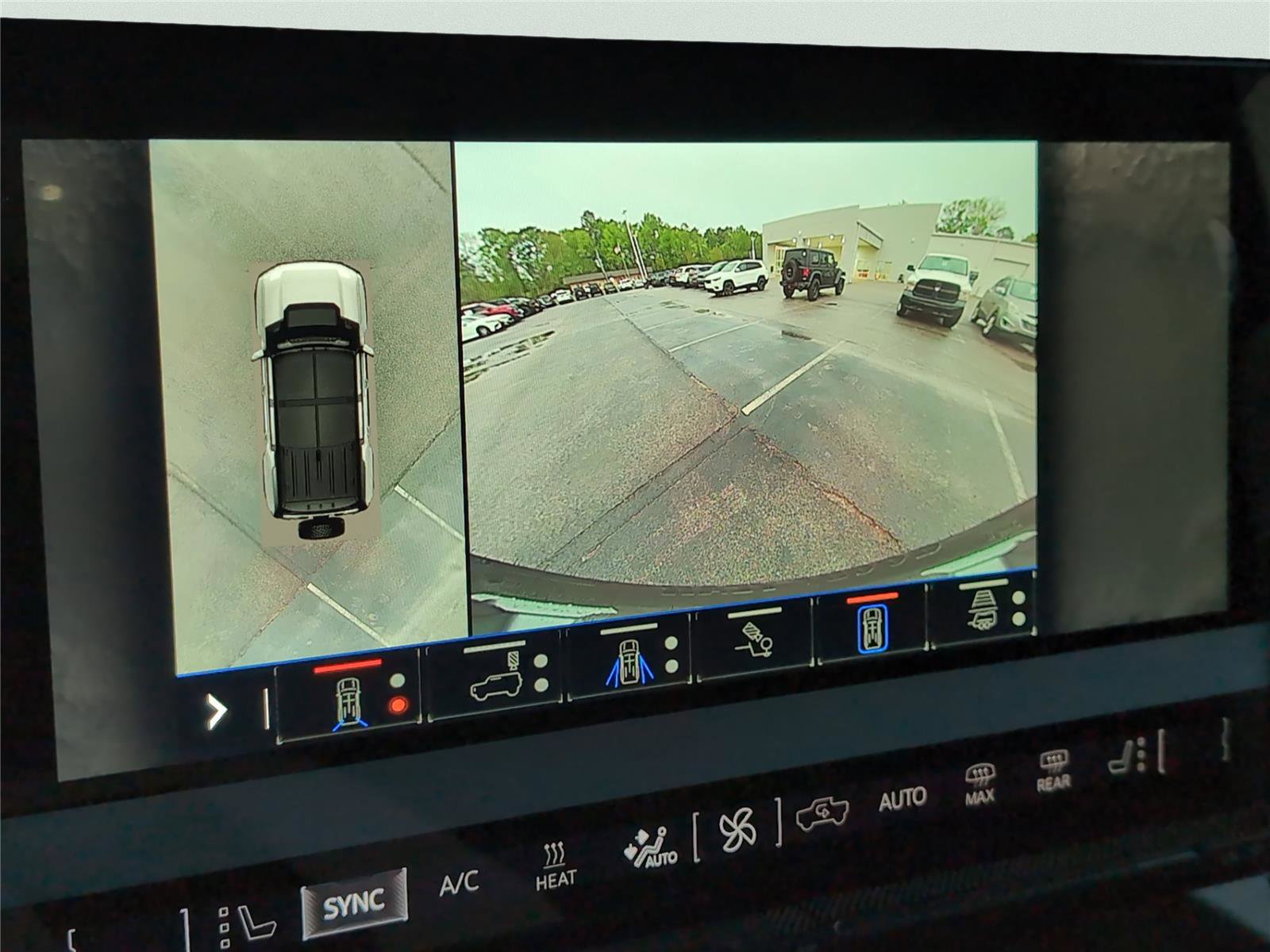 New 2025 GMC Hummer EV 2X image 14