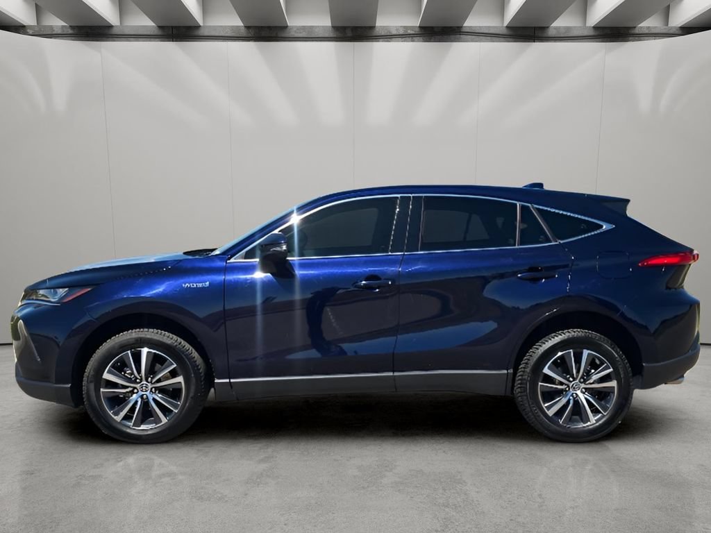 Used 2021 Toyota Venza LE w/ Carpet Mat Package (TMS) AWD/4WD image 2