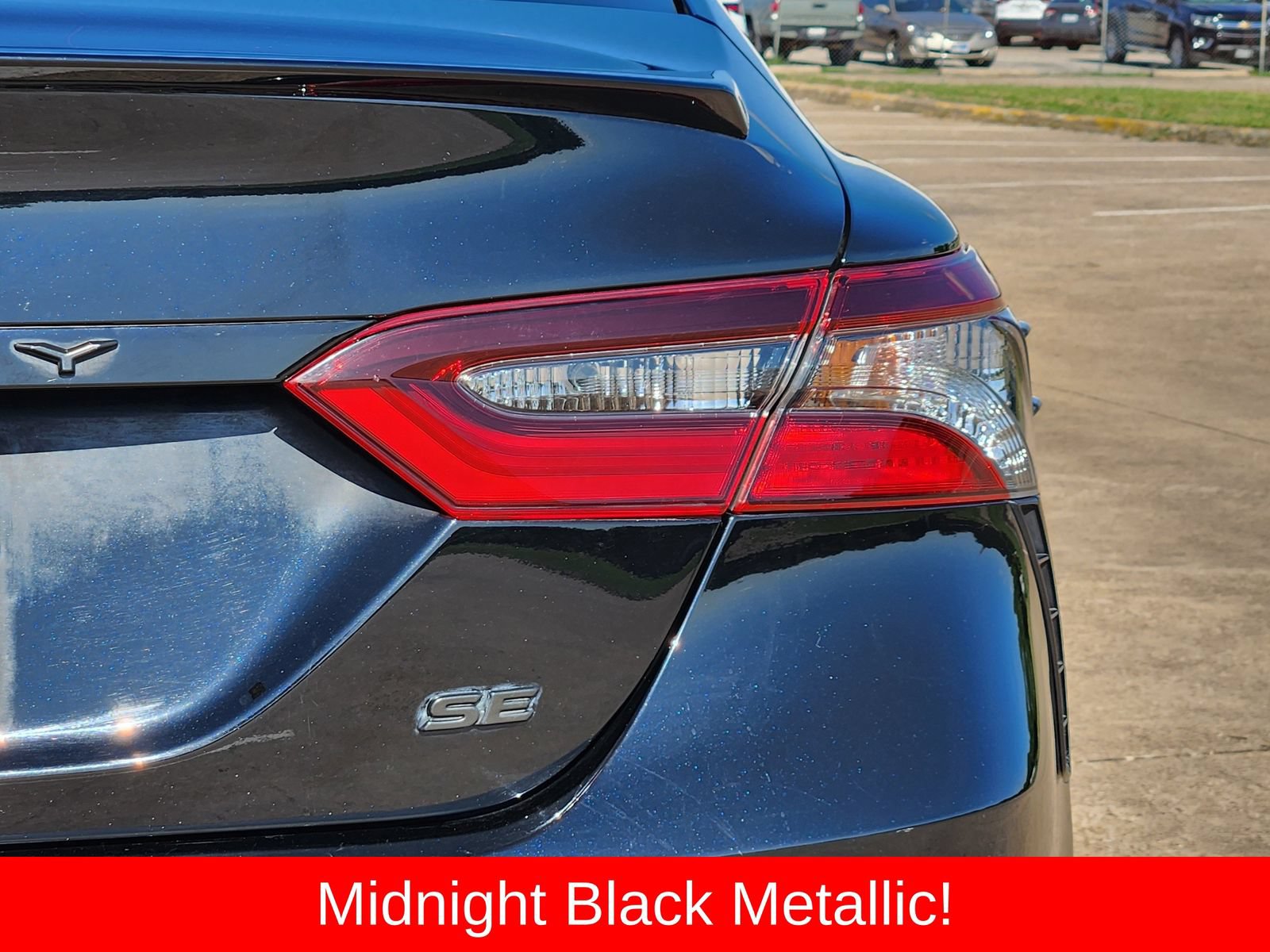 Used 2023 Toyota Camry SE w/ Convenience Package FWD image 10
