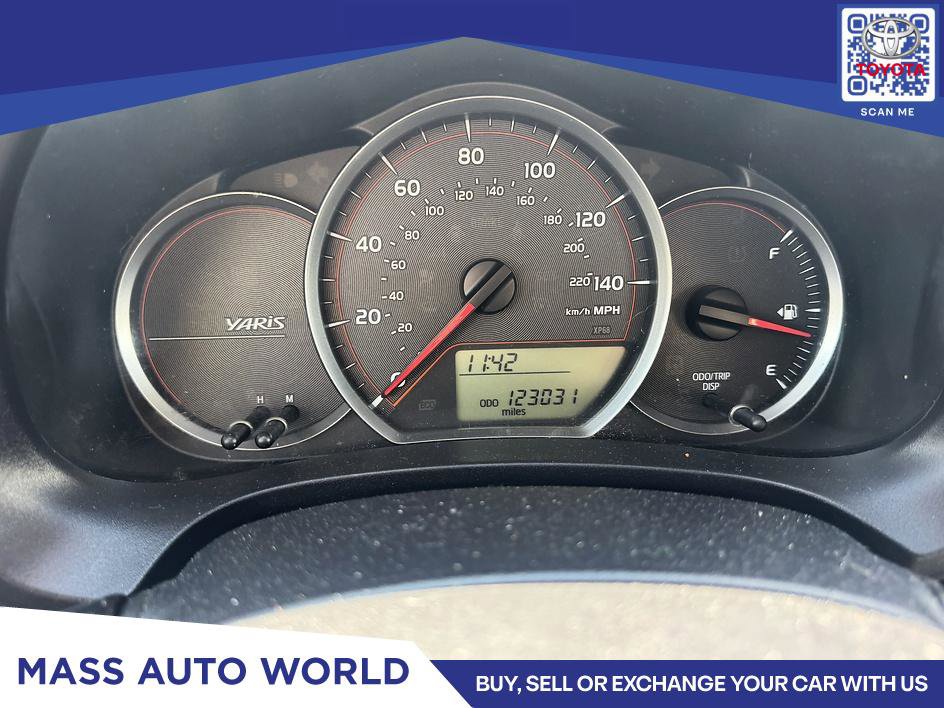 Used 2012 Toyota Yaris LE FWD image 11