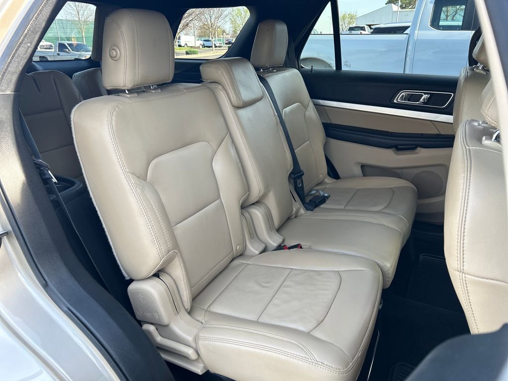 Used 2017 Ford Explorer XLT w/ Equipment Group 202A image 39