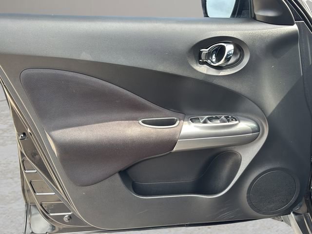 Used 2016 Nissan Juke S FWD image 20