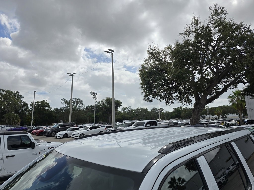 New 2025 Jeep Wagoneer L Series II w/ HD Trailer Tow Package w/25F image 12