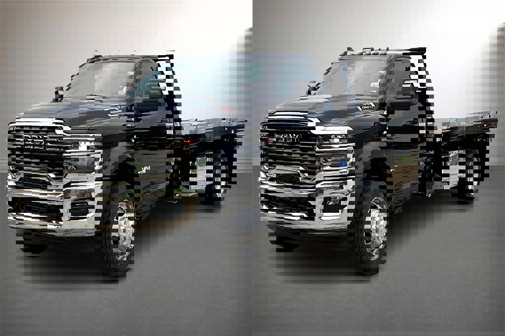 New 2025 RAM 5500 2WD Regular Cab image 2