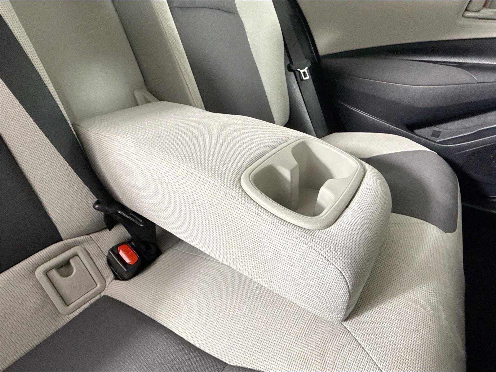 Certified 2025 Toyota Corolla LE FWD image 36