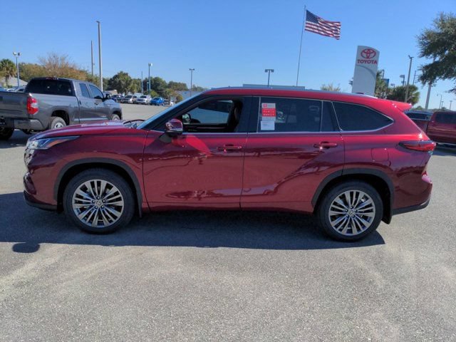 Used 2022 Toyota Highlander Platinum AWD/4WD image 7