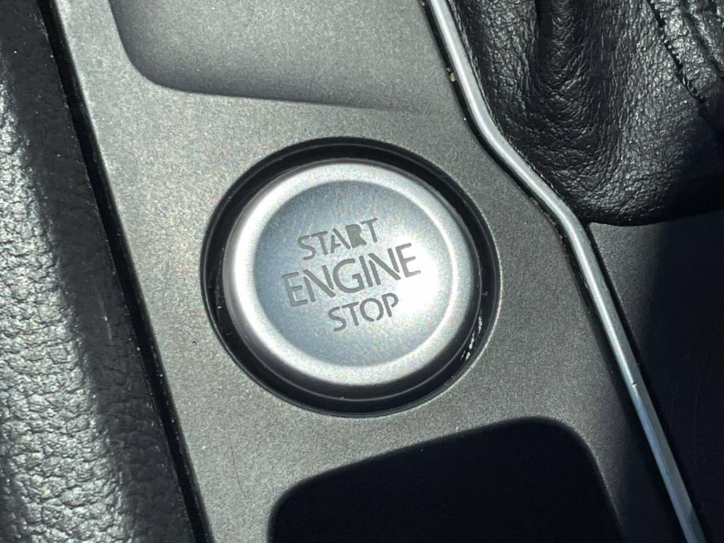 Used 2019 Volkswagen Atlas SEL AWD/4WD image 33
