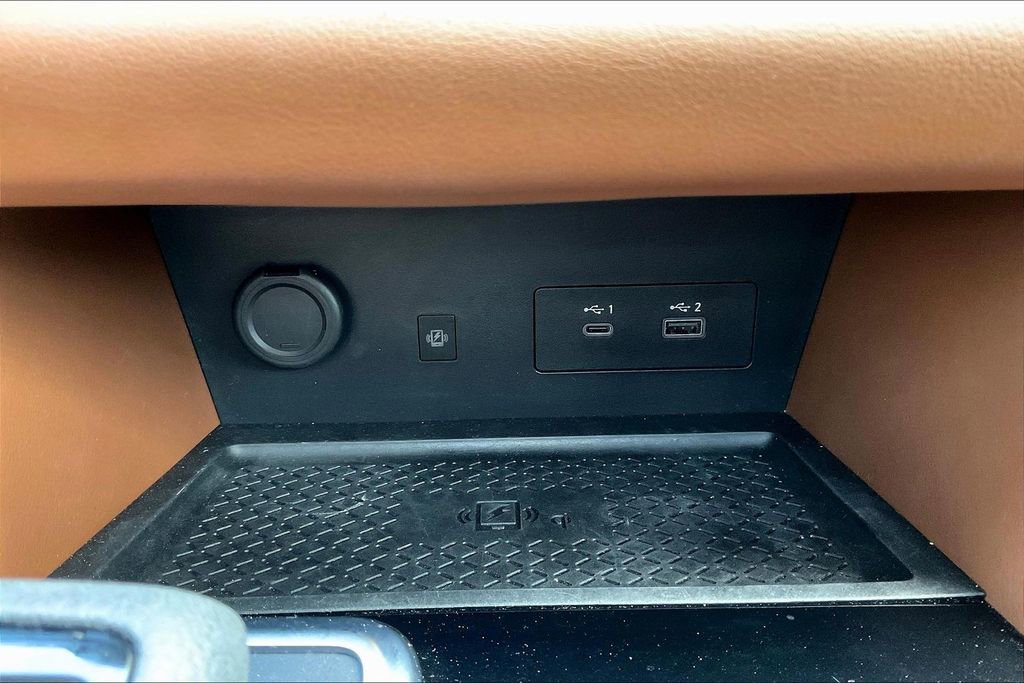 Used 2024 Nissan Pathfinder Platinum w/ Cargo Package FWD image 25