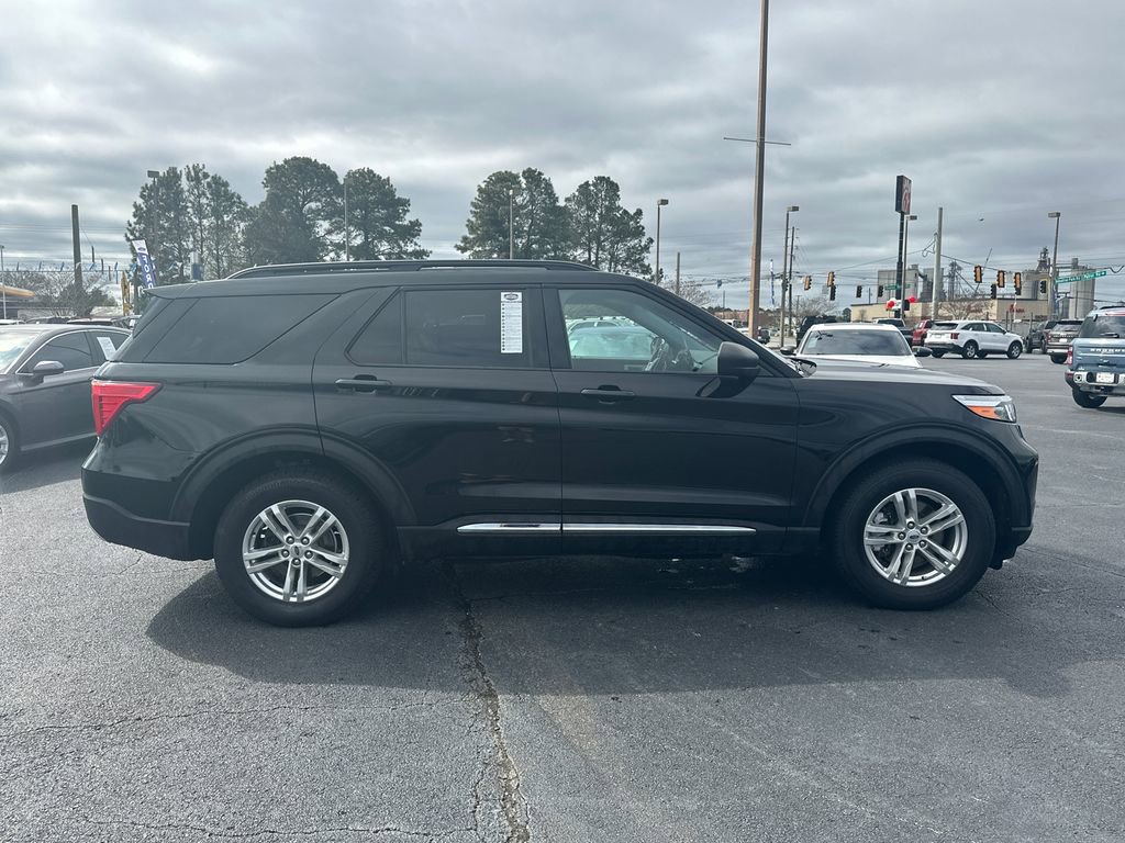 Certified 2023 Ford Explorer XLT w/ Equipment Group 202A AWD/4WD image 8