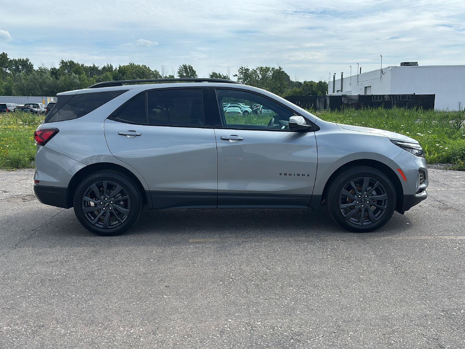Used 2024 Chevrolet Equinox RS w/ RS Leather Package AWD/4WD image 8