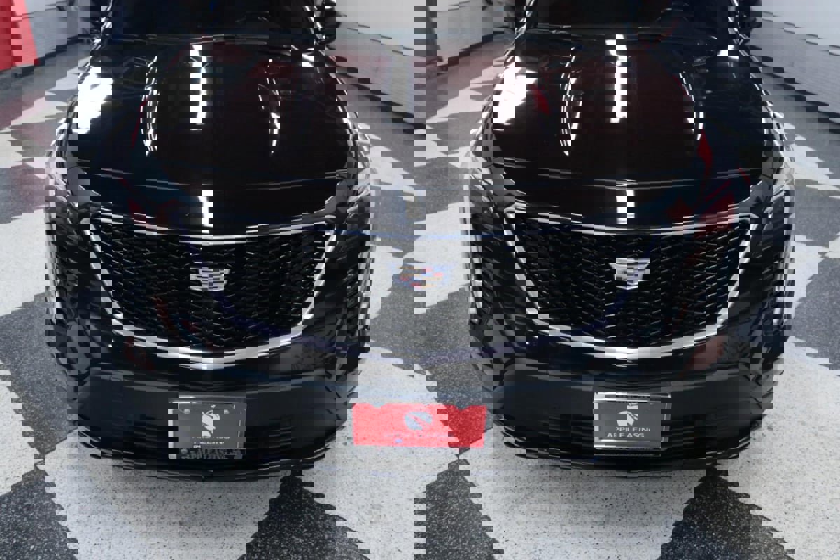 Used 2019 Cadillac XT4 Sport image 4