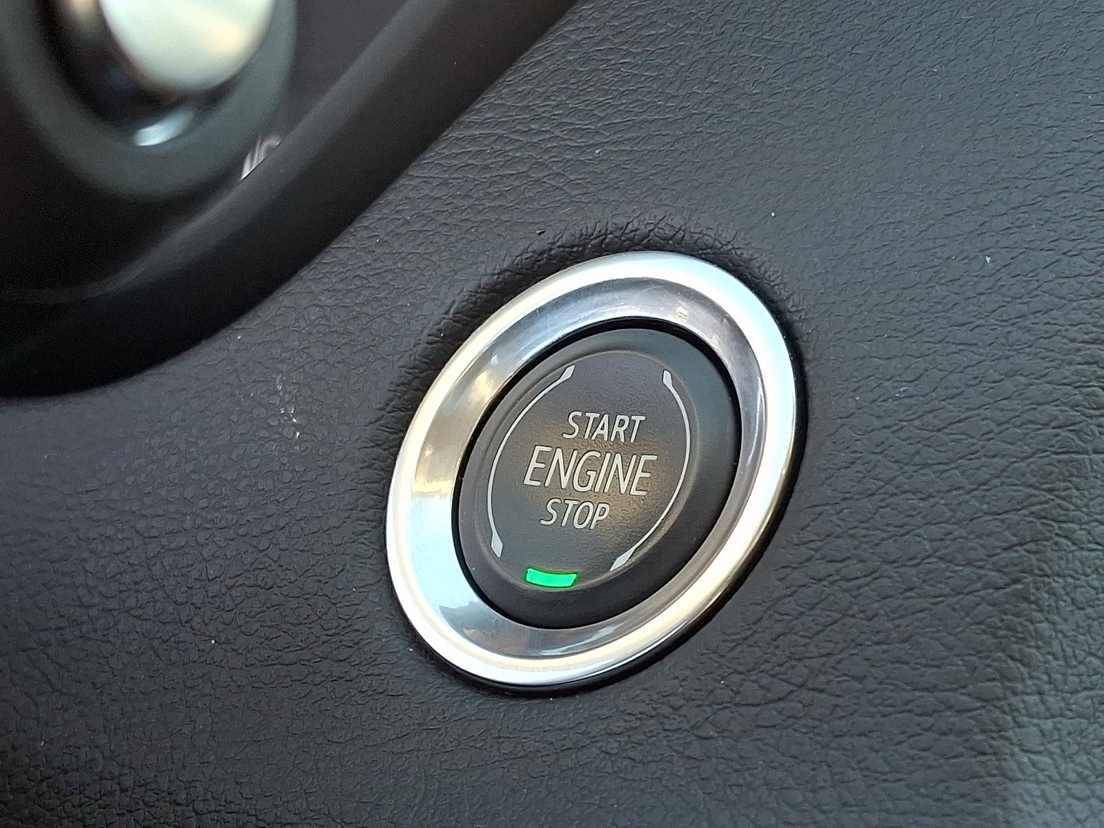 Used 2020 Cadillac XT4 Premium Luxury w/ Technology Package image 29