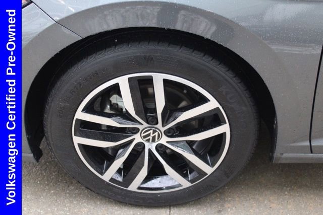 Used 2025 Volkswagen Jetta SE image 10