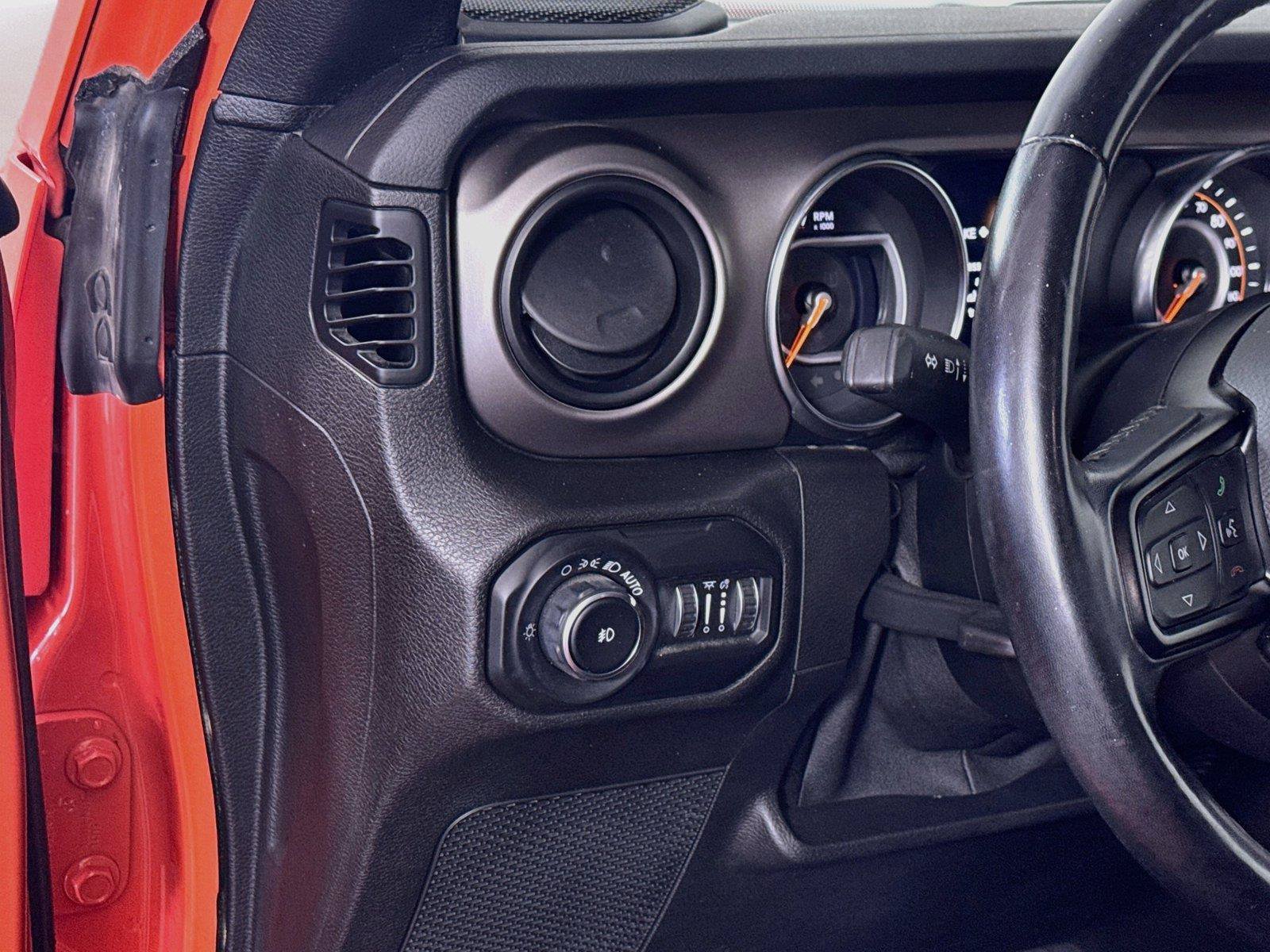 Used 2020 Jeep Wrangler Sport AWD/4WD image 4