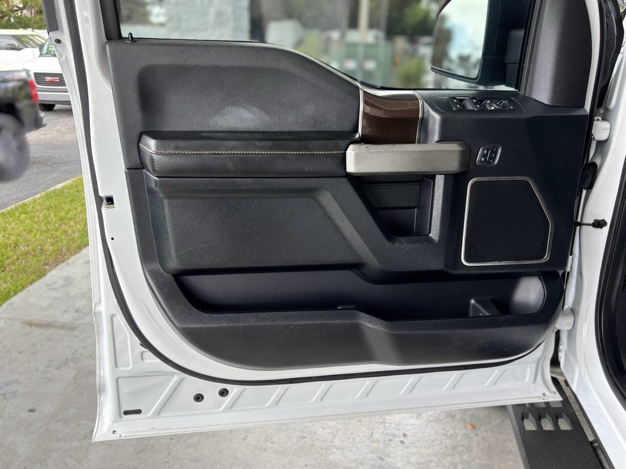 Used 2017 Ford F150 Raptor w/ Equipment Group 802A Luxury image 13