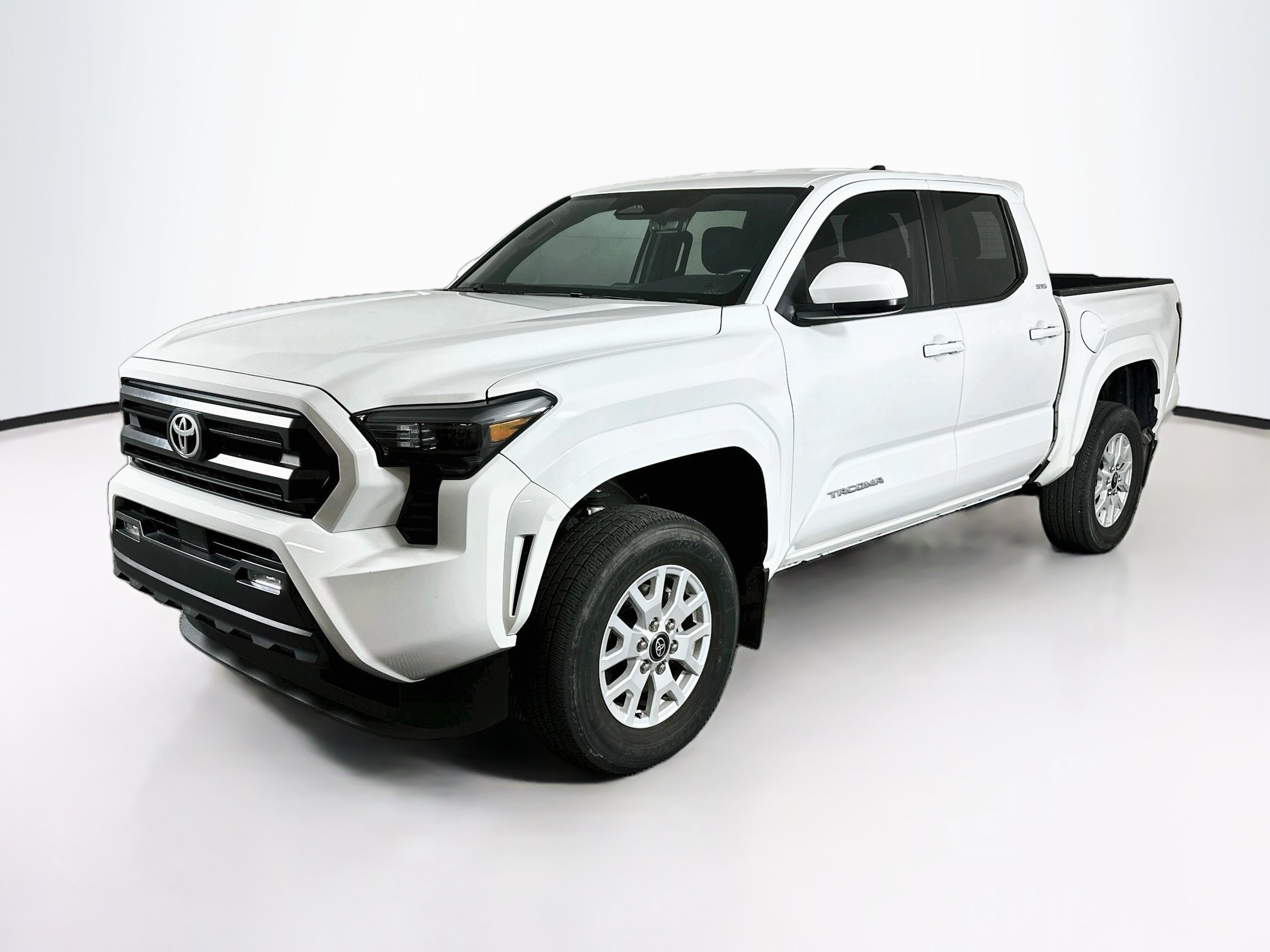 Used 2024 Toyota Tacoma SR5 AWD/4WD image 3